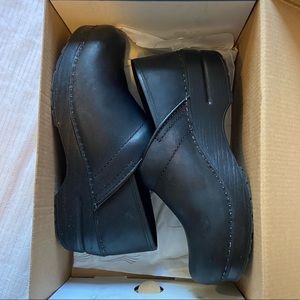 Dansko oiled black clogs sz 38
